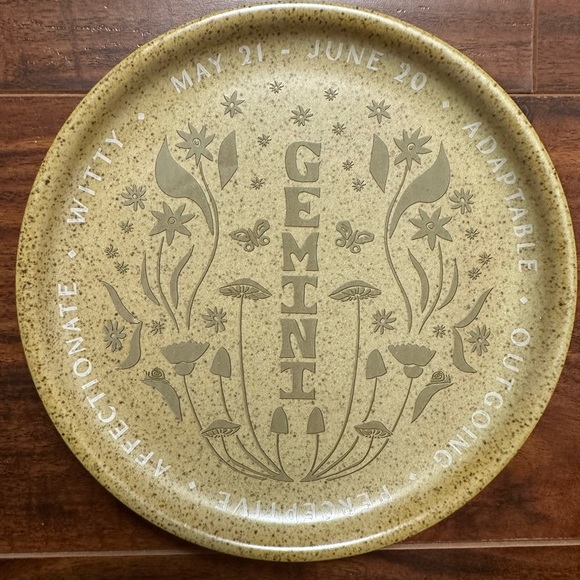 Gemini Zodiac Snack Plate - Picture 2 of 7